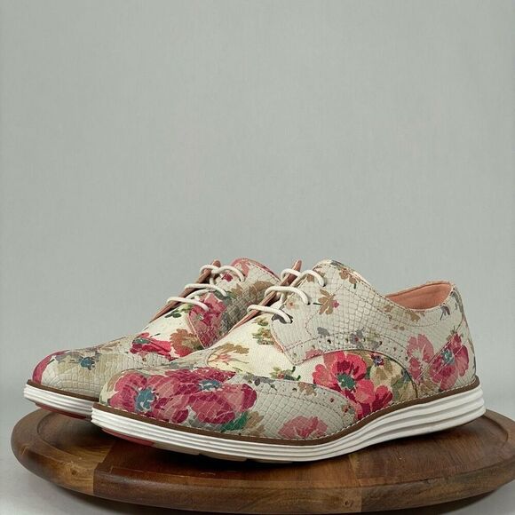 Floral Lace-Up Women's Shoes - Picture 1 of 10